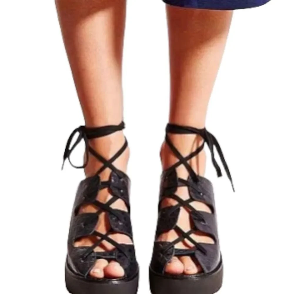TO BE ANNOUNCED Croc Print Lace-Up Platform Heel Sandals 8